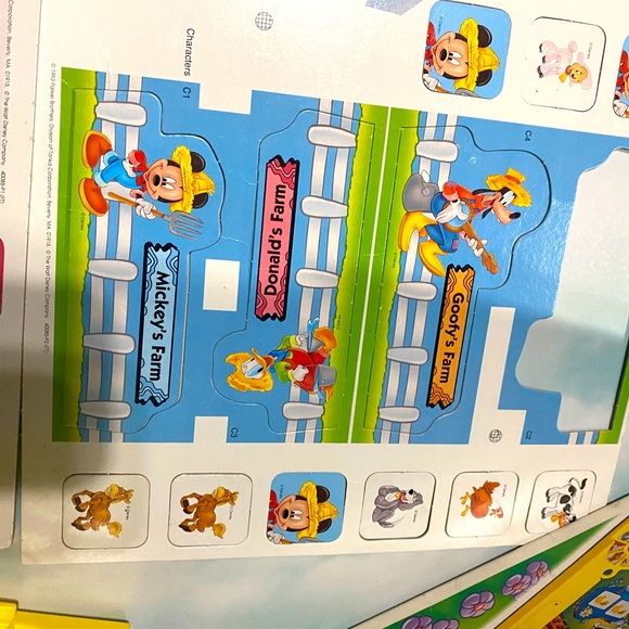 DISNEYS VTG 90s 3-D MIKEYS STUFF SOUNDS OF FUN ELECTRONIC TALKING BOARD GAME - Picture 9 of 16